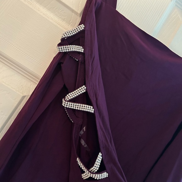NWT MSK cold shoulder rhinestone sleeve plum dress - Picture 3 of 4